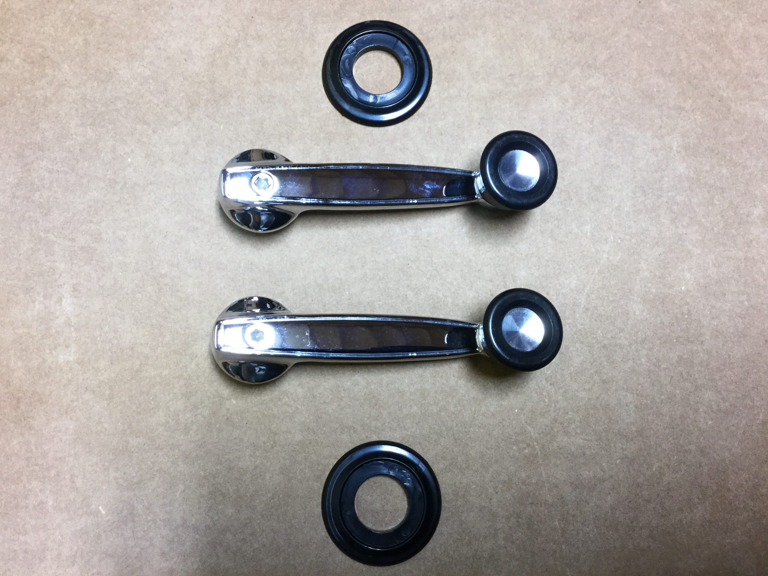 New Show Quality Reproduction 1968-1974 Mopar Window Crank Set With Screws And Thin Washers