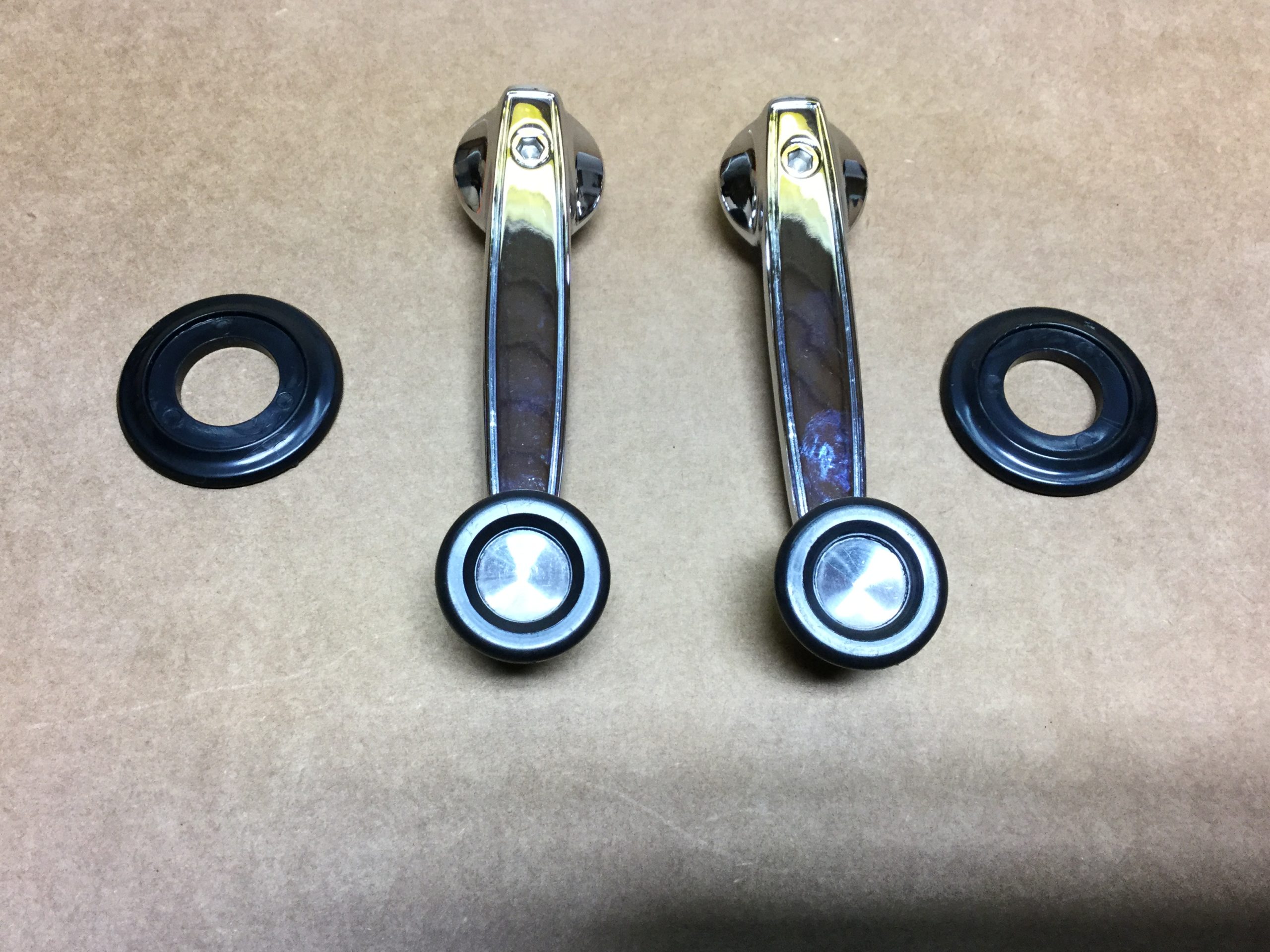 1968-1974 Mopar A B E Body Window Crank Set W/ Screws And Washers - Image 2